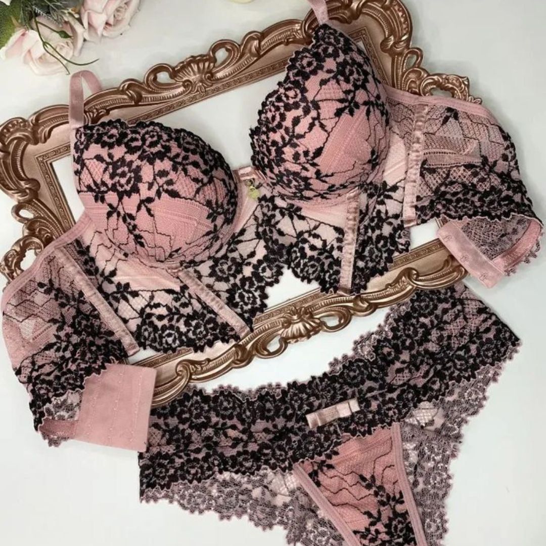 elexa pinkish Black